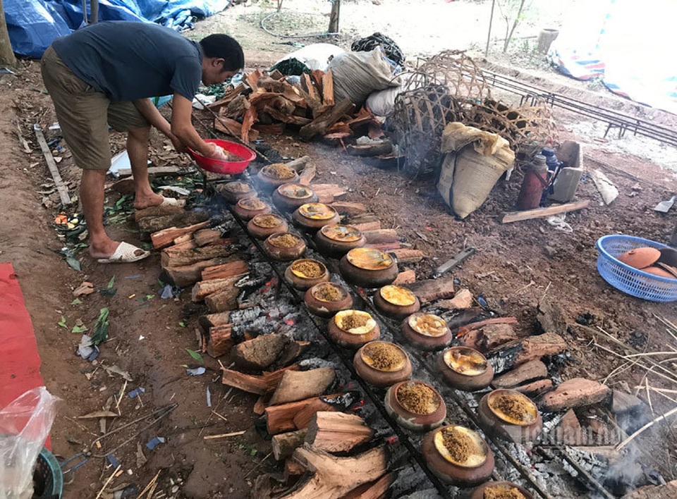 Xuyên đêm hít khói, kho 5.000 nồi cá bán Tết Canh Tý - 2 Xuyên đêm hít khói, kho 5.000 nồi cá bán Tết Canh Tý - 2