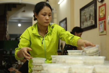Tết Hàn thực: Dậy từ 3h sáng tất bật làm bánh trôi thu về tiền triệu