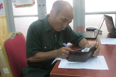 Thí sinh 60 tuổi xin phúc khảo điểm