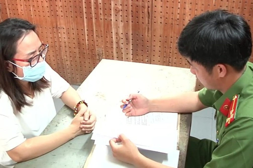 Dùng bằng ĐH Y dược TPHCM giả để làm tại nhiều bệnh viện - 1 Dùng bằng ĐH Y dược TPHCM giả để làm tại nhiều bệnh viện - 1