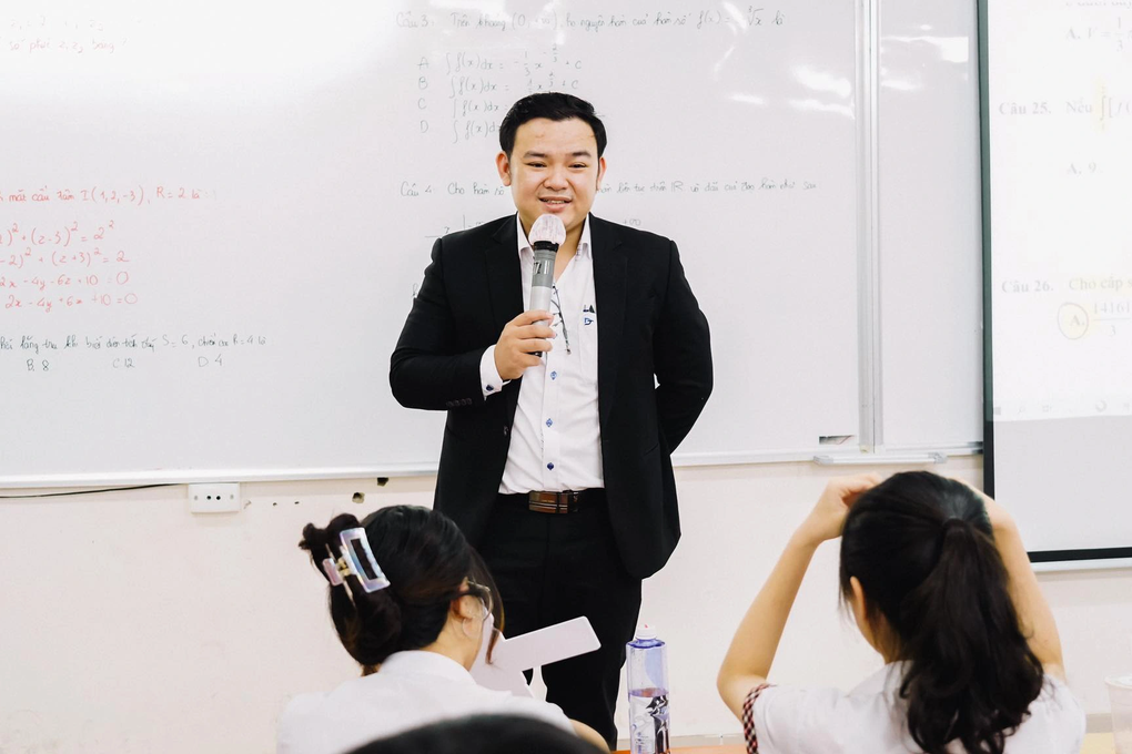 Không quá khó hiểu khi nhiều học sinh giỏi điểm thi lớp 10 thấp thảm hại - 3 Không quá khó hiểu khi nhiều học sinh giỏi điểm thi lớp 10 thấp thảm hại - 3