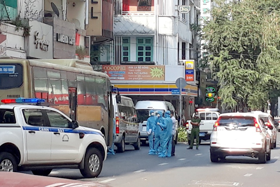 Bắt 3 đối tượng đưa 35 người Trung Quốc nhập cảnh trái phép vào TPHCM - 1 Bắt 3 đối tượng đưa 35 người Trung Quốc nhập cảnh trái phép vào TPHCM - 1