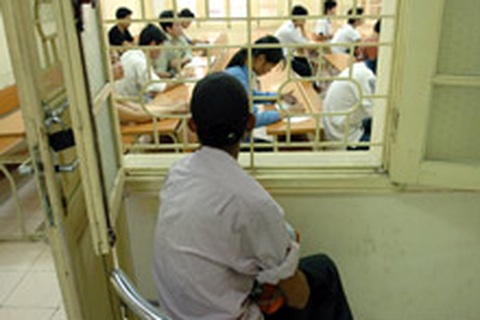 Vì sao Sử, Địa khó đạt điểm cao?