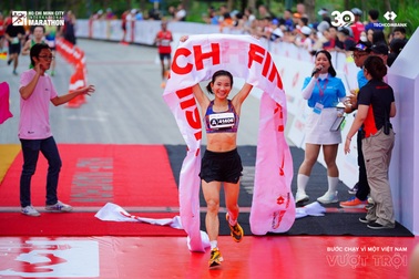 Các nữ runner Việt Nam khẳng định bản lĩnh trong giải Marathon Quốc tế TPHCM Techcombank 2023