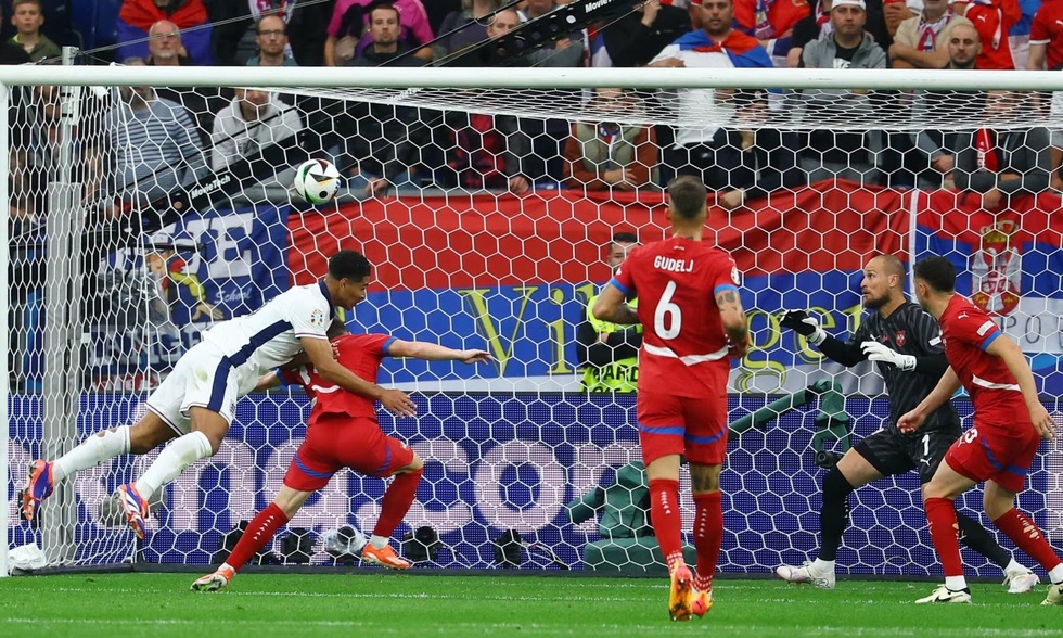 Jude Bellingham: Phong cách nghệ thuật của Zidane và khí chất đế vương - 1 Jude Bellingham: Phong cách nghệ thuật của Zidane và khí chất đế vương - 1