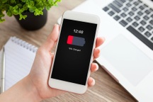 Người dùng iPhone đời cũ tại Việt Nam "kêu trời" vì lỗi nóng máy, hao pin