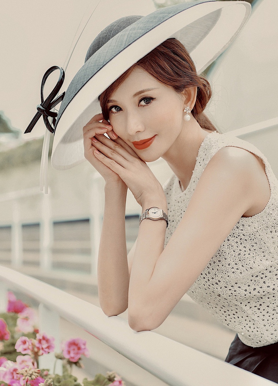 Dáng vóc nóng bỏng và gương mặt thiên thần của siêu mẫu Lâm Chí Linh - 9 Dáng vóc nóng bỏng và gương mặt thiên thần của siêu mẫu Lâm Chí Linh - 9