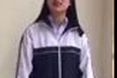 Clip Khánh Vy nhại 7 thứ tiếng khiến cô nổi tiếng trên mạng