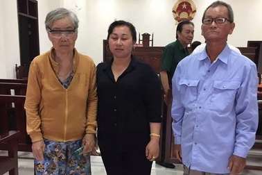 Vụ cả gia đình chịu oan sai suốt 40 năm: Cuộc đoàn viên đẫm nước mắt