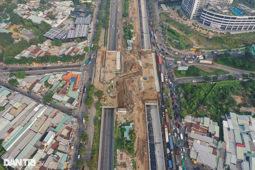 TPHCM yêu cầu không gián đoạn đầu tư công vì lý do chờ sáp nhập - 1 TPHCM yêu cầu không gián đoạn đầu tư công vì lý do chờ sáp nhập - 1