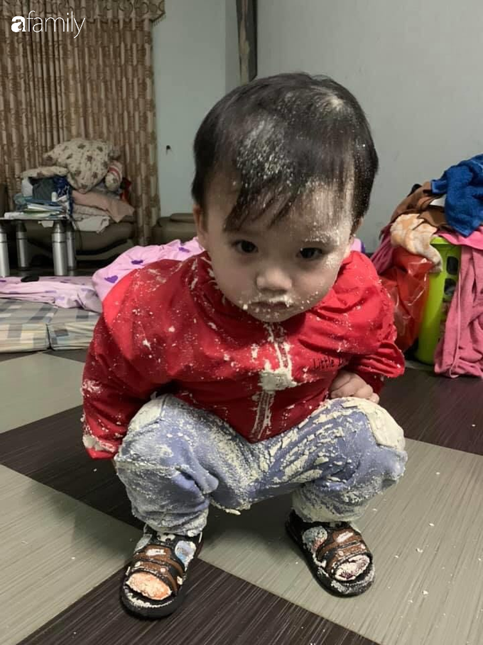 Mẹ trẻ "giận xanh mặt" vì con đổ tung sữa ra nhà chơi, nhưng nhìn phản ứng của chúng lúc bị phạt thì còn cạn lời hơn nữa - Ảnh 5. Mẹ trẻ "giận xanh mặt" vì con đổ tung sữa ra nhà chơi, nhưng nhìn phản ứng của chúng lúc bị phạt thì còn cạn lời hơn nữa - Ảnh 5.