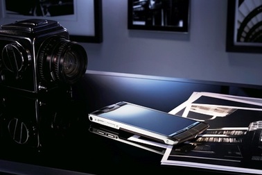 Vertu trình làng điện thoại Signature Touch giá từ 250 triệu