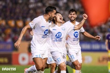 Ngoại binh tỏa sáng trong chiến thắng đậm của CLB Nam Định trước Hà Nội FC