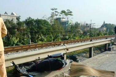 Đâm vào ta luy đường, 3 nam thanh niên thương vong