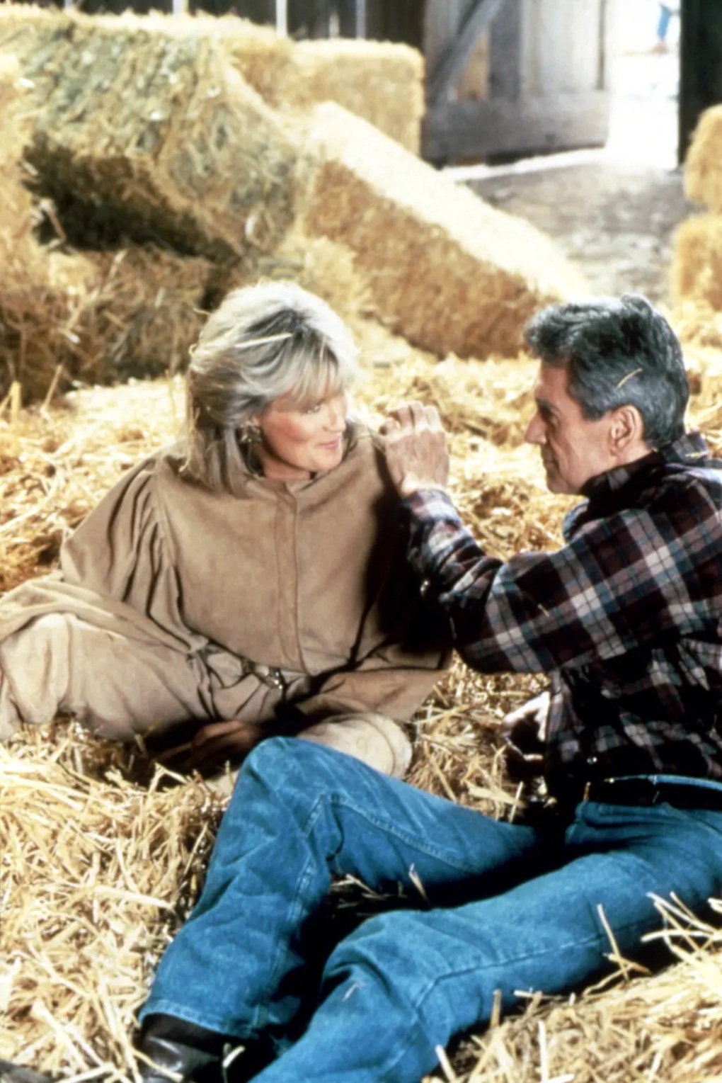 Nụ hôn đau khổ của nam diễn viên đầu tiên công khai mình nhiễm HIV - 1 Nụ hôn đau khổ của nam diễn viên đầu tiên công khai mình nhiễm HIV - 1