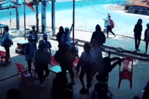 Công an truy tìm nhóm người chặn đánh nam sinh lớp 7