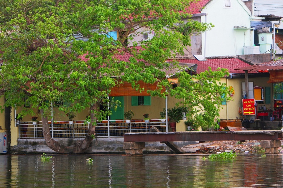 Đi thuyền trên sông ngắm phố cổ Bao Vinh đầy màu sắc - 15 Đi thuyền trên sông ngắm phố cổ Bao Vinh đầy màu sắc - 15