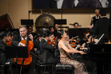 Khán giả đắm chìm trong dòng chảy âm nhạc cổ điển lãng mạn giữa Thủ đô