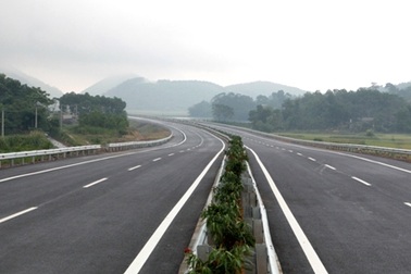 Thủ tướng phát lệnh thông xe cao tốc dài nhất Việt Nam