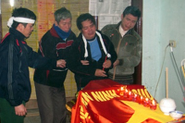 Xót lòng tiễn biệt 3 chiến sĩ công an tử nạn trên sông