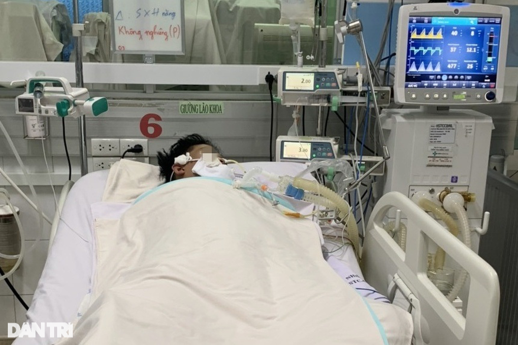 3 ca bệnh sốt xuất huyết gánh 1,3 tỷ đồng, mẹ khóc nghẹn nhìn con vào cửa tử - 5 3 ca bệnh sốt xuất huyết gánh 1,3 tỷ đồng, mẹ khóc nghẹn nhìn con vào cửa tử - 5