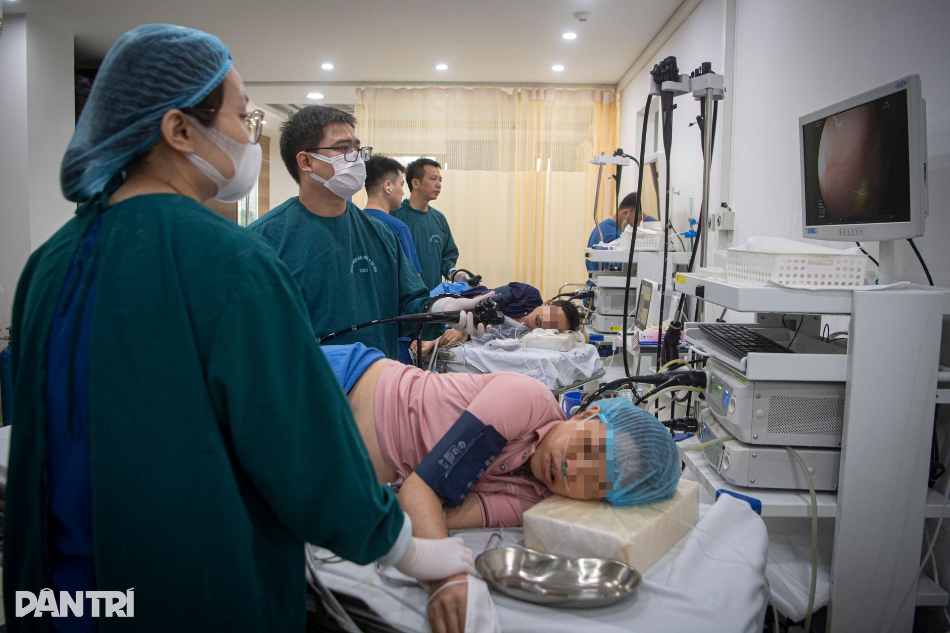 Bệnh viện không giấy chữa bệnh… sợ khám - 10