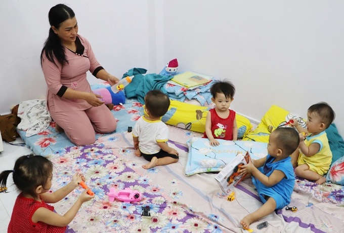 Người mẹ đặc biệt của những đứa trẻ bị cha mẹ ruột chối bỏ: Lỡ nhận làm con rồi, mình đâu nỡ đưa lại vô viện mồ côi - Ảnh 1. Người mẹ đặc biệt của những đứa trẻ bị cha mẹ ruột chối bỏ: Lỡ nhận làm con rồi, mình đâu nỡ đưa lại vô viện mồ côi - Ảnh 1.