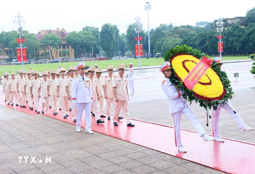 Lãnh đạo Đảng, Nhà nước vào Lăng viếng Chủ tịch Hồ Chí Minh nhân dịp Quốc khánh - 5