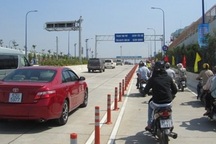 Hầm Thủ Thiêm hỗn loạn, CSGT chưa xử phạt