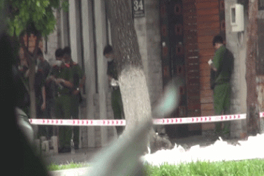 Người đàn ông bị đâm chết khi đang tập thể dục trước cổng nhà