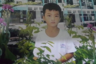 Người cha suốt 4 tháng mòn mỏi đi tìm con trai mất tích bí ẩn