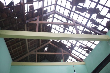 Lốc xoáy làm hơn 140 nhà tốc mái, thủy điện Sông Tranh 2 xả lũ lớn