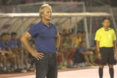 HLV đội tuyển CHDCND Triều Tiên: "Việt Nam mạnh hơn tôi hình dung"