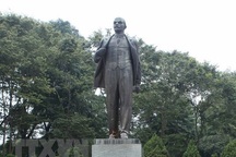 Trưởng ban Tuyên giáo TƯ dâng hoa kỷ niệm 150 năm Ngày sinh V.I.Lênin