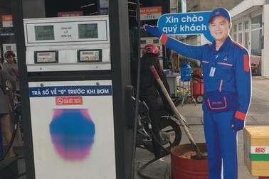 Cây xăng Việt dựng hình nhân đấu với ‘xăng kiểu Nhật'?