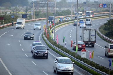 Giao thông Hà Nội ngày nghỉ Tết cuối: Êm ả đến lạ thường!