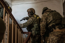 Ukraine bắt người chỉ điểm cho pháo binh Nga ở Kiev