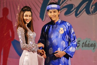 Chàng trai 1m84 “thâu tóm” giải Thanh lịch HV Tài chính