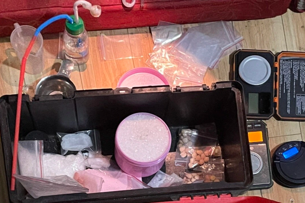 Bắt giữ đôi nam nữ tàng trữ hơn 2kg ma túy ở Bình Dương - 1 Bắt giữ đôi nam nữ tàng trữ hơn 2kg ma túy ở Bình Dương - 1