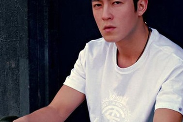 Án phạt mới cho người phát tán ảnh “nóng” Trần Quán Hy