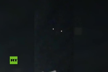 Khoảnh khắc động cơ máy bay Boeing 767 cháy tóe lửa trên bầu trời Nam Phi