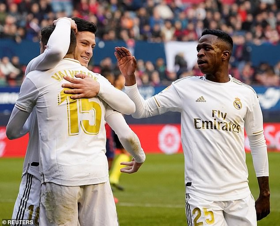 Osasuna 1-4 Real Madrid: Đoàn quân HLV Zidane vững ngôi đầu - 11 Osasuna 1-4 Real Madrid: Đoàn quân HLV Zidane vững ngôi đầu - 11