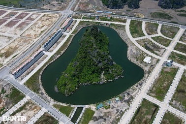 Quảng Ninh lên tiếng về hình ảnh "hòn non bộ khủng" ven biển