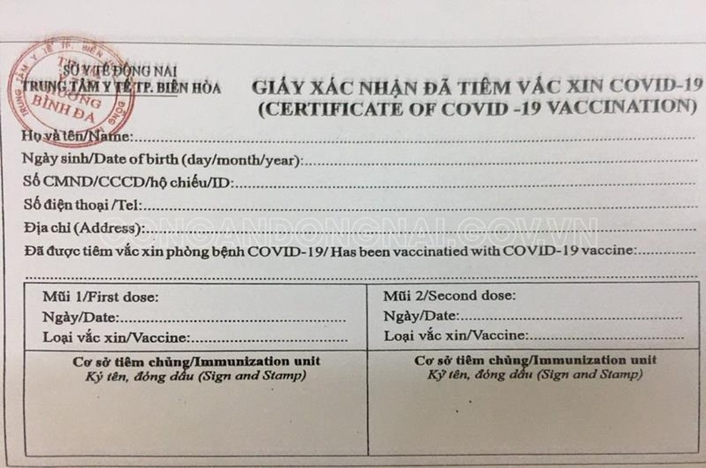 Phát hiện ổ làm giả giấy đi đường, chứng nhận tiêm vắc xin ngừa Covid-19 - 2 Phát hiện ổ làm giả giấy đi đường, chứng nhận tiêm vắc xin ngừa Covid-19 - 2