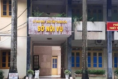 Một trưởng phòng của Sở Nội vụ Thanh Hóa bị bắt tại nhà riêng