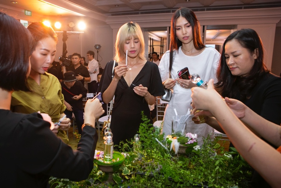 Mark Buxton, David Chize mang sản phẩm nước hoa độc đáo đến thị trường châu Á - 5 Mark Buxton, David Chize mang sản phẩm nước hoa độc đáo đến thị trường châu Á - 5