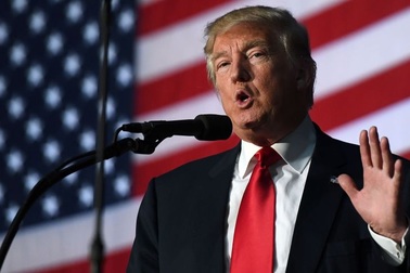 Tỷ phú Trump dính nghi án phạm luật cấm vận