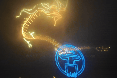 Mãn nhãn hình tượng rồng thời Lý rực sáng trên bầu trời Thủ đô