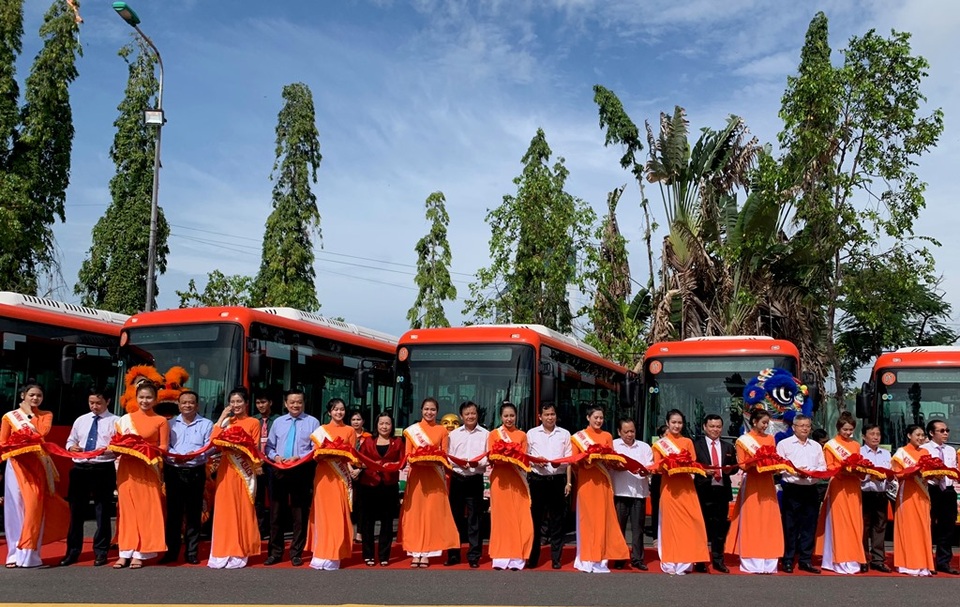 Cần Thơ: Khai trương 5 tuyến xe buýt nội tỉnh chất lượng cao - 1 Cần Thơ: Khai trương 5 tuyến xe buýt nội tỉnh chất lượng cao - 1