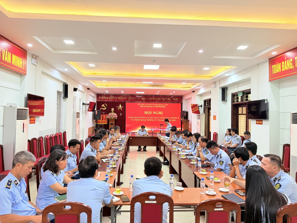 Hà Nội xử lý gần 500 vụ buôn lậu, hàng giả trong tháng 9 - 1 Hà Nội xử lý gần 500 vụ buôn lậu, hàng giả trong tháng 9 - 1